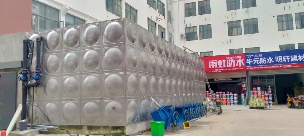 浙東輕紡城市場搬遷新址消防改造項目由寧波新寶聚供水設(shè)備有限公司供應(yīng)安裝寶聚不銹鋼水箱、消防泵噴淋泵設(shè)備